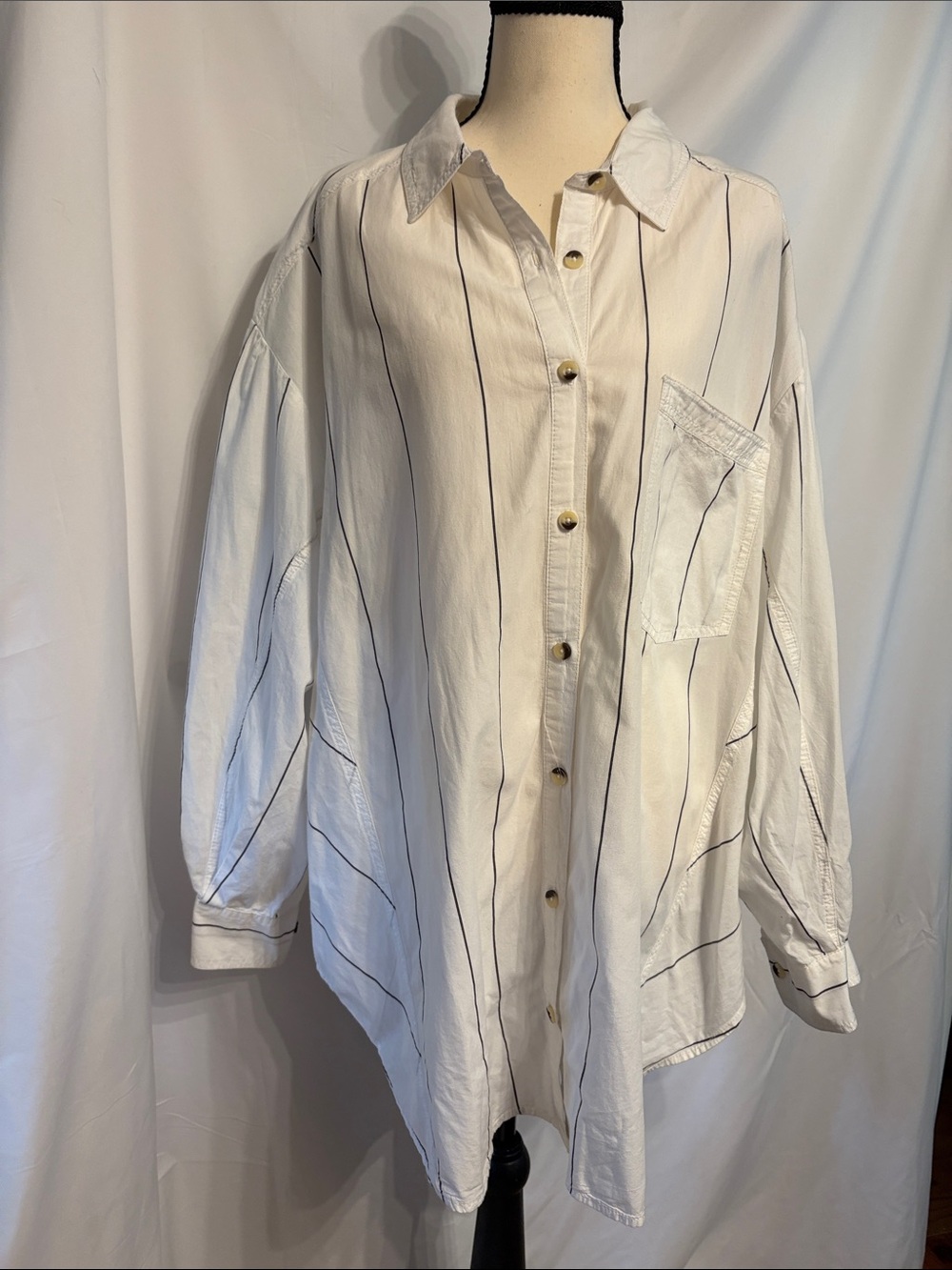 We The Free White Shirt Boxy Oversized with Navy Pinstripes SZ XL Lagenlook